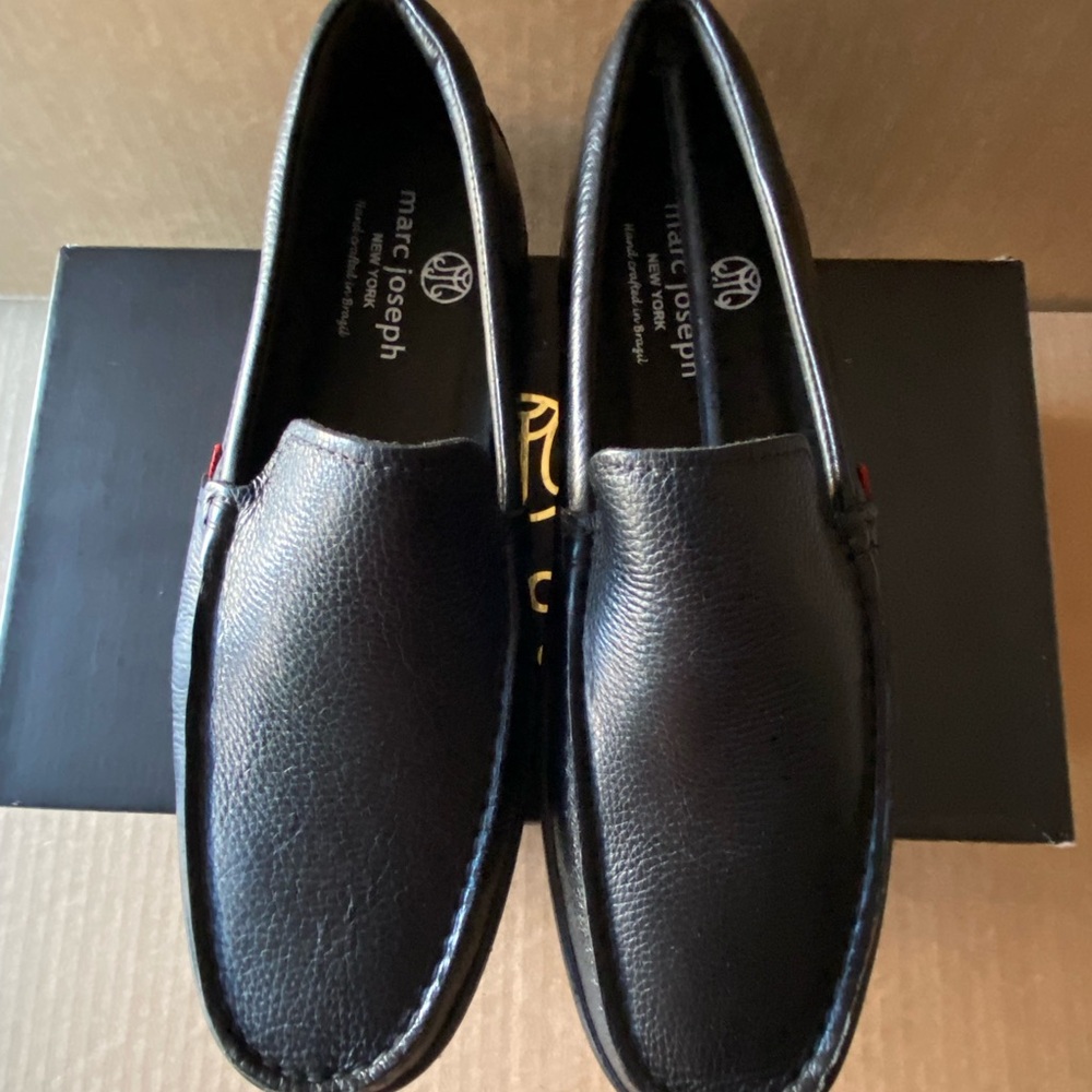 Marc Joseph Black size 8 slip on shoes